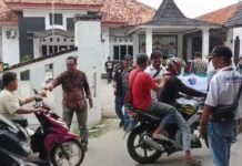 IWOI DPD Karawang Bagikan 1.000 Takjil, Wujud Kepedulian di Bulan Ramadhan