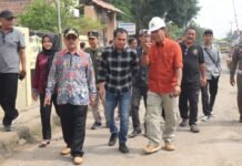 Bupati Imron Gerak Cepat Tangani Jalan Rusak