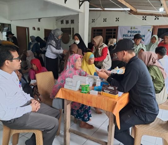 RSUD Karawang Gelar Pengobatan Gratis untuk Korban Banjir di Telukjambe Barat