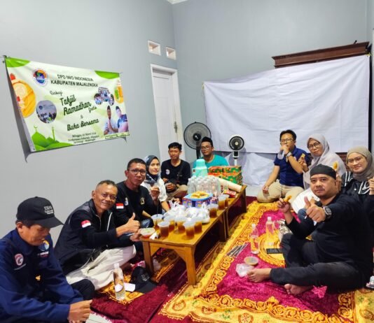 IWO Indonesia Majalengka Bagikan Takjil dan Gelar Buka Puasa