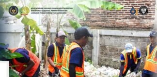Peringati Hari Bakti Pemasyarakatan, Lapas Karawang Turunkan Warga Binaan Untuk Kerja Bakti