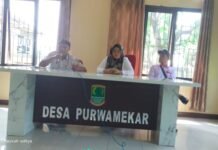 Desa Purwamekar Bahas Isu Lingkungan dan Pelayanan di Rapat Minggon