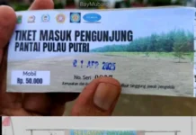 Tiket Masuk Pantai Pulau Putri Karawang Dinilai Terlalu Mahal Pengunjung Harapkan Penurunan Harga