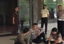 Tuding Lalai, Ayah Bayi yang Meninggal Geruduk RSUD Karawang