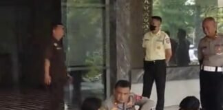 Tuding Lalai, Ayah Bayi yang Meninggal Geruduk RSUD Karawang