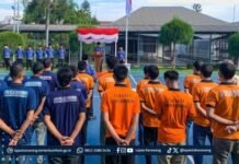 Petugas dan Warga Binaan Lapas Karawang Khidmat Ikuti Upacara Harkitnas ke-117