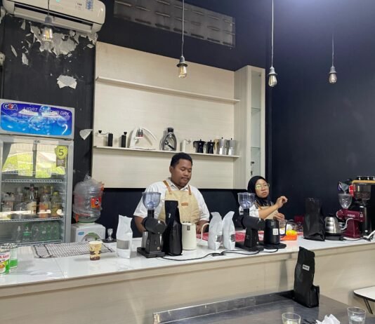 Warga Karawang Antusias Ikuti Pelatihan Barista, Siap Bersaing di Industri Kopi