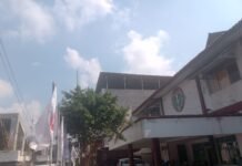 Lalai Kibarkan Bendera, PGRI Karawang Dikecam: Nasionalisme Hanya di Mulut?