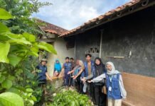 Sinergi Tim KKN Unsika Hadirkan Biopori untuk Desa Sindangmukti