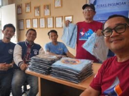 Solid! IWOI Karawang Beri Seragam Gratis untuk Liputan Mudik