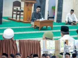 Pemda Karawang Serahkan Bantuan Sarana Ibadah kepada DKM Masjid Baitul Falihin dalam Silaturahmi Ramadhan di Resinda