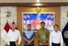 Lapas Karawang Serahkan Remisi Waisak kepada Dua Warga Binaan