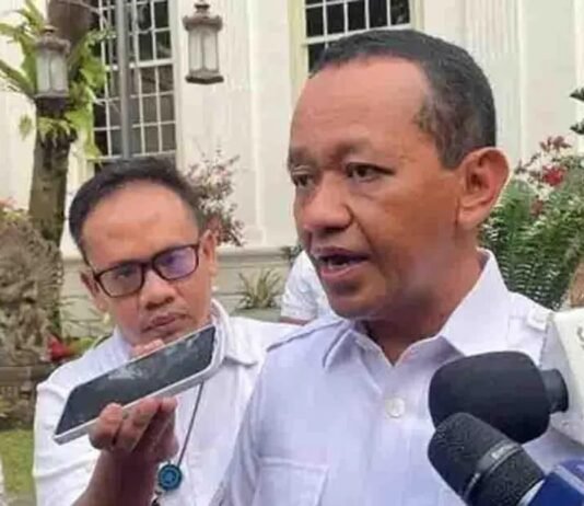 Bahlil Pastikan Pabrik Baterai EV CATL dan Antam di Karawang Siap Diresmikan
