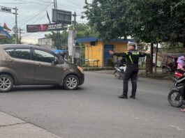 Rayakan HUT Bhayangkara ke-80, Satlantas Polres Karawang Intensifkan Pengaturan Lalu Lintas di Titik Rawan Macet