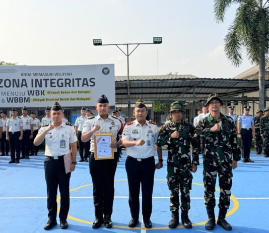 Lapas Kelas IIA Karawang Kenalkan Laskar Farm kepada Yonif TP 941/Singaperbangsa untuk Dukung Ketahanan Pangan
