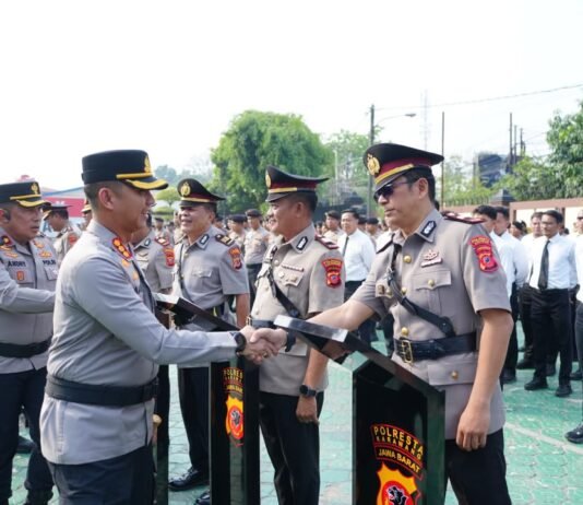 Polresta Karawang Gelar Sertijab Sejumlah Kapolsek, Rotasi Jabatan Jadi Langkah Penyegaran Organisasi