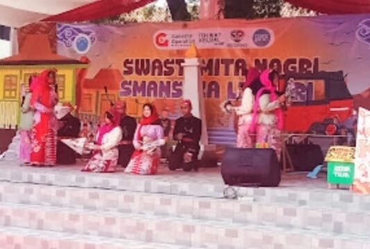 Peringatan HUT ke-67, SMAN 1 Karawang Kenalkan Kekayaan Budaya Indonesia